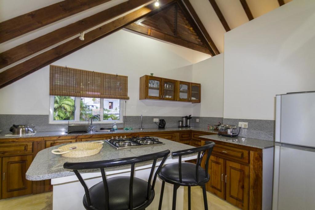 La Batie Selfcatering Apartment Beau Vallon  Exterior foto