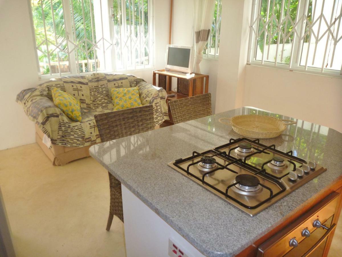 La Batie Selfcatering Apartment Beau Vallon  Exterior foto